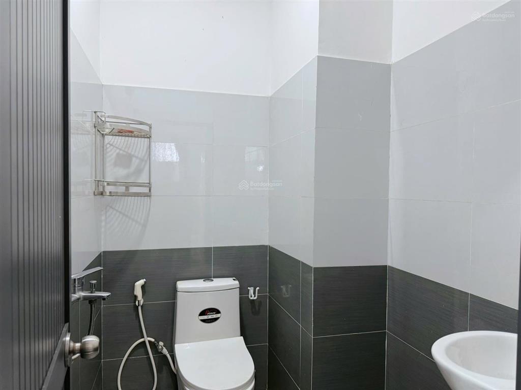 Cho thuê căn hộ studio mới ban công đường nhất chi mai, quận tân bình  3 phút qua etown cộng hoà