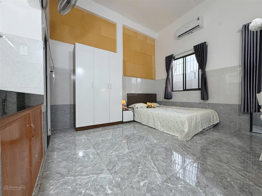 Cho thuê căn hộ studio mới ban công đường nhất chi mai, quận tân bình  3 phút qua etown cộng hoà