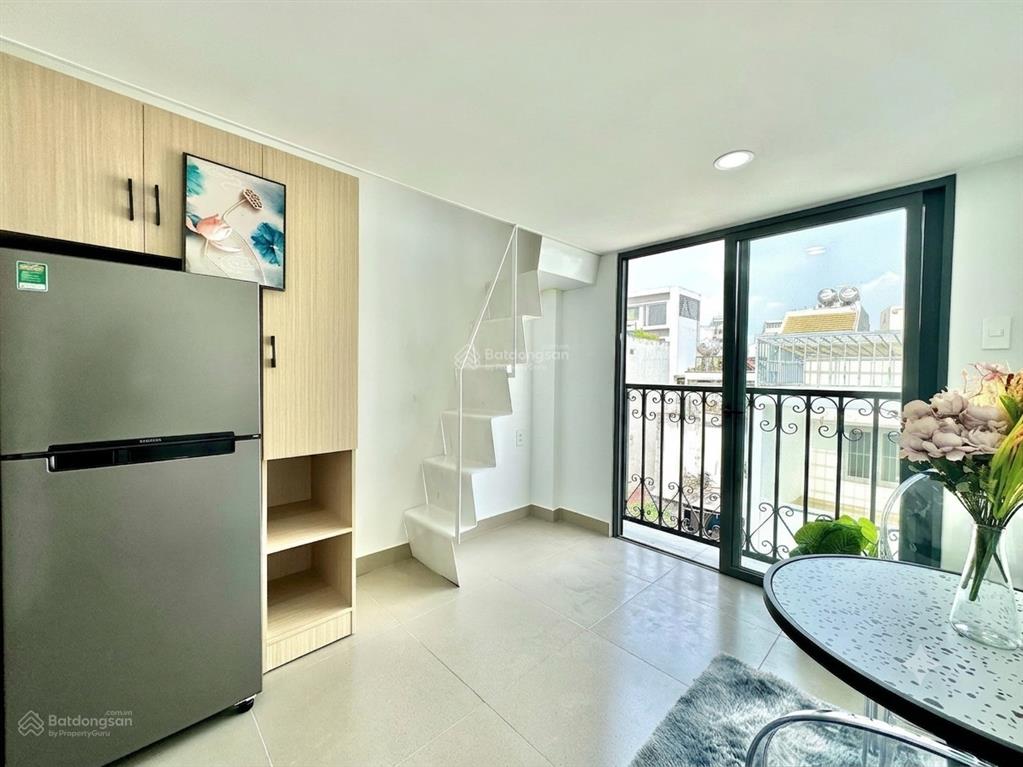 Cho thuê căn hộ duplex mới ban công đường cộng hòa, quận tân bình  đối diện etown