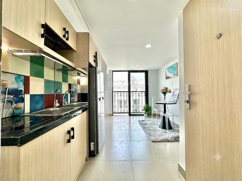 Cho thuê căn hộ duplex mới ban công đường cộng hòa, quận tân bình  đối diện etown