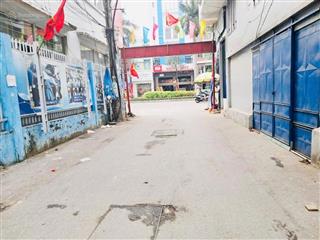 Hiếm chỉ 4,x tỷ  cạnh siêu thị coopmart  kiệt rộng 5m  1 căn ra mặt tiền điện biên phủ  3 tầng