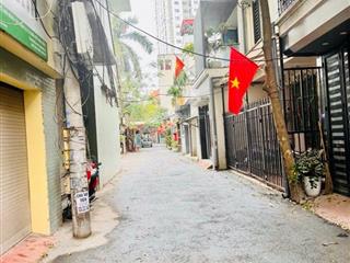 Người quen gửi bán gấp nhà 5 tầng, ngay cạnh himlam vạn phúc, ô tô đỗ cửa, 35m2, chỉ 7 tỷ 2.