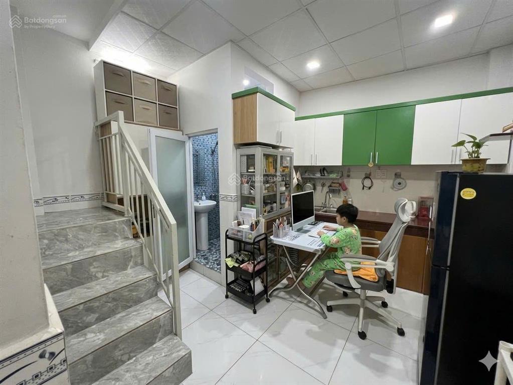 Nhà mới 3 tháng 2  dtsd 62m2  shr vuông vức  trung tâm quận 11  80m ra mặt tiền  giá 4 tỷ