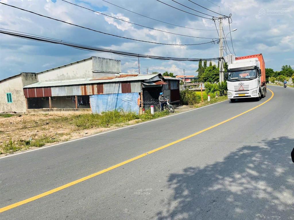 Bán gấp 150m2, thổ cư, mặt tiền tỉnh lộ 7 chỉ 2 tỷ 150, xã an nhơn tây, sổ riêng