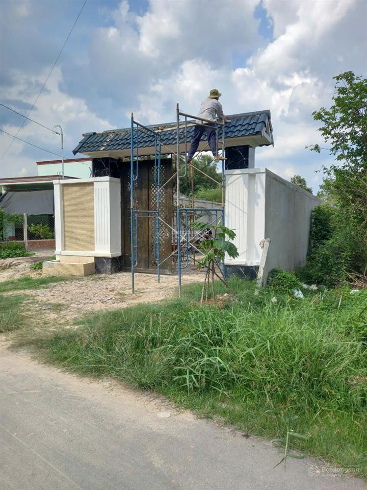 Bán gấp đất làm nhà vườn củ chi, dt 295m2, chỉ 2 tỷ 990 cạnh đường tl7, sổ sẵn