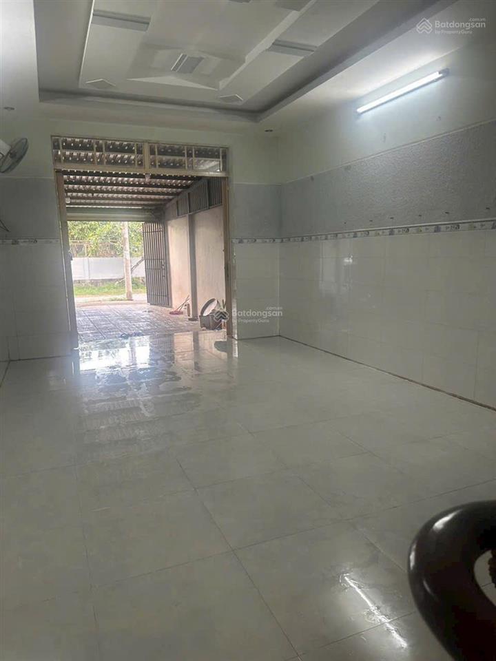 Bán gấp căn nhà 150m² chỉ 1 tỷ 390, gần chợ việt kiều, đường nhựa tân thông hội, shr