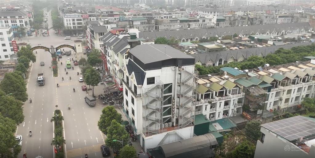 Bán tòa văn phòng nam an khánh 300m2, 4 tầng 1 hầm, vị trí đẹp, dòng tiền thuê 3 2 tỷ/năm