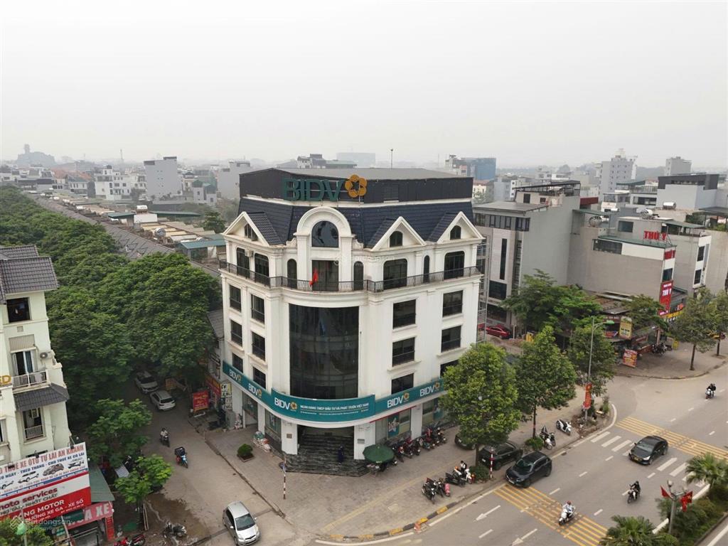 Bán tòa văn phòng nam an khánh 300m2, 4 tầng 1 hầm, vị trí đẹp, dòng tiền thuê 3 2 tỷ/năm
