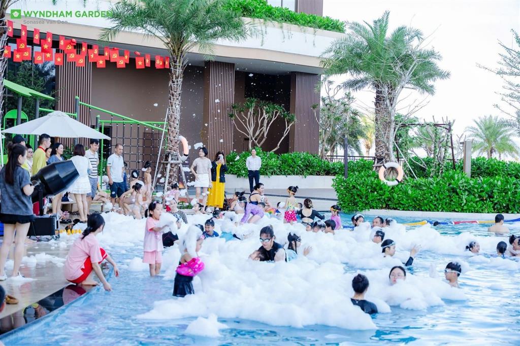 Bán cắt lỗ biệt thự song lập full nội thất mặt biển dự án sonasea vân đồn giá 5,5 tỷ