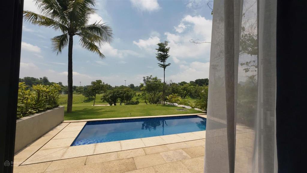 Hàng hiếm biệt thự sân golf chương mỹ diện tích 320m2 giá 13,5 tỷ a/c nhanh tay sở hữu nhé!