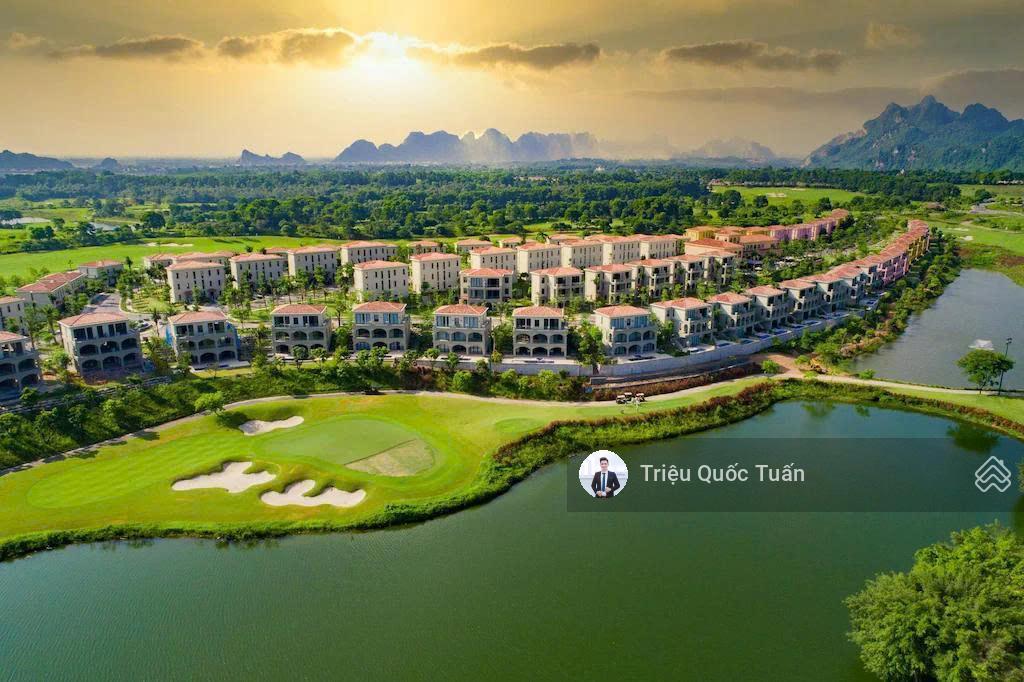 Bán căn biệt thự diện tích 320m2 tại dự án sân golf skylake chương mỹ, hà nội