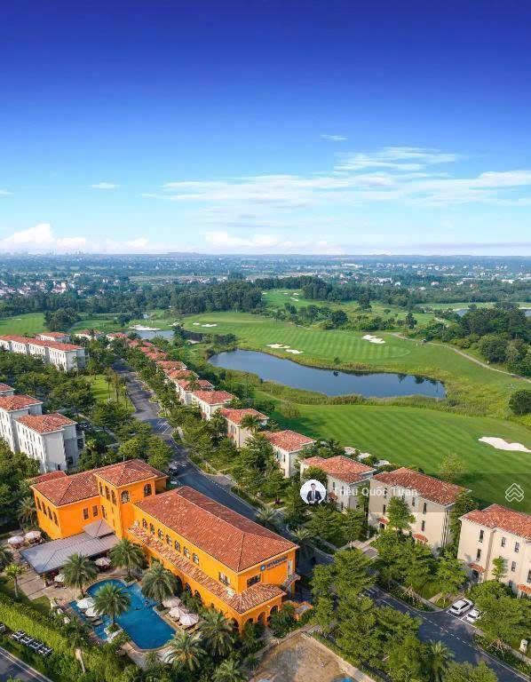 Bán căn biệt thự diện tích 320m2 tại dự án sân golf skylake chương mỹ, hà nội