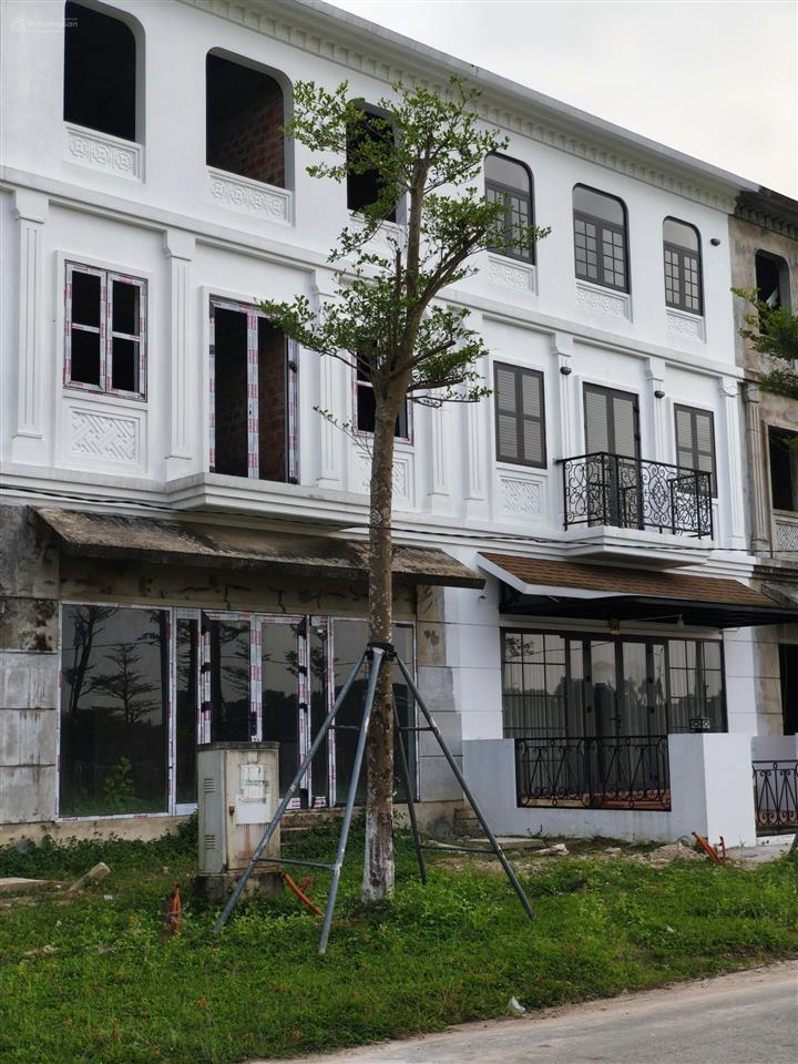 4.xty (x siêu nhỏ) nhà 3 tầng 7*16m royal park huế