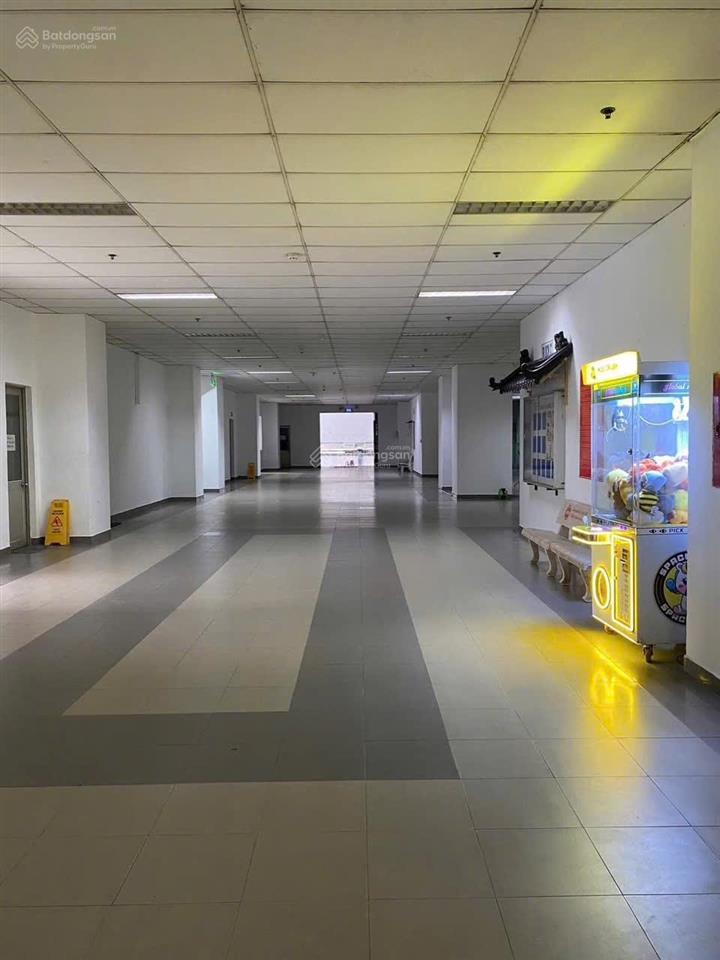 Bán căn hộ chung cư ngay tân cảng 80m2 bình thạnh