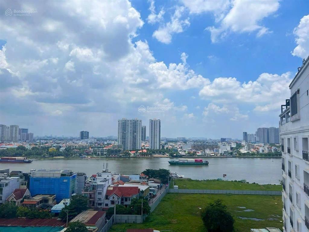 Bán căn hộ chung cư ngay tân cảng 80m2 bình thạnh