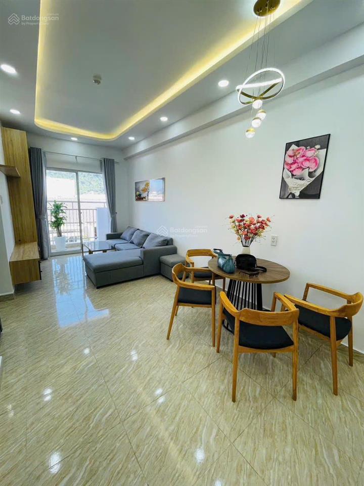 Bán căn hộ chung cư hoàng quân tầng 3 view ngoài thoáng sổ hồng sang tên.