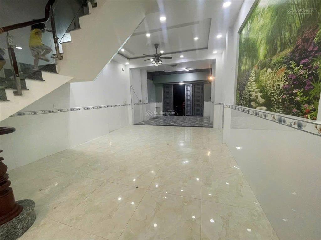 Căn nhà phố đường thông nằm trong dự án hiệp thành city cần bán gấp