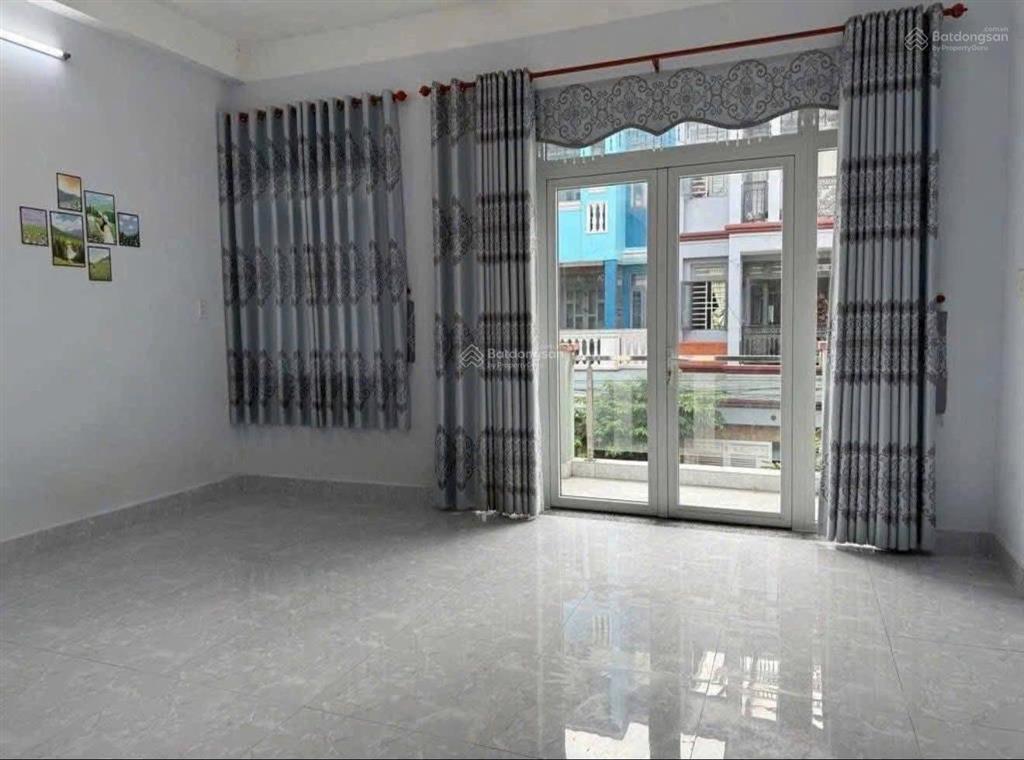 Căn nhà phố đường thông nằm trong dự án hiệp thành city cần bán gấp