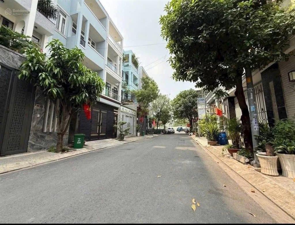 Căn nhà phố đường thông nằm trong dự án hiệp thành city cần bán gấp