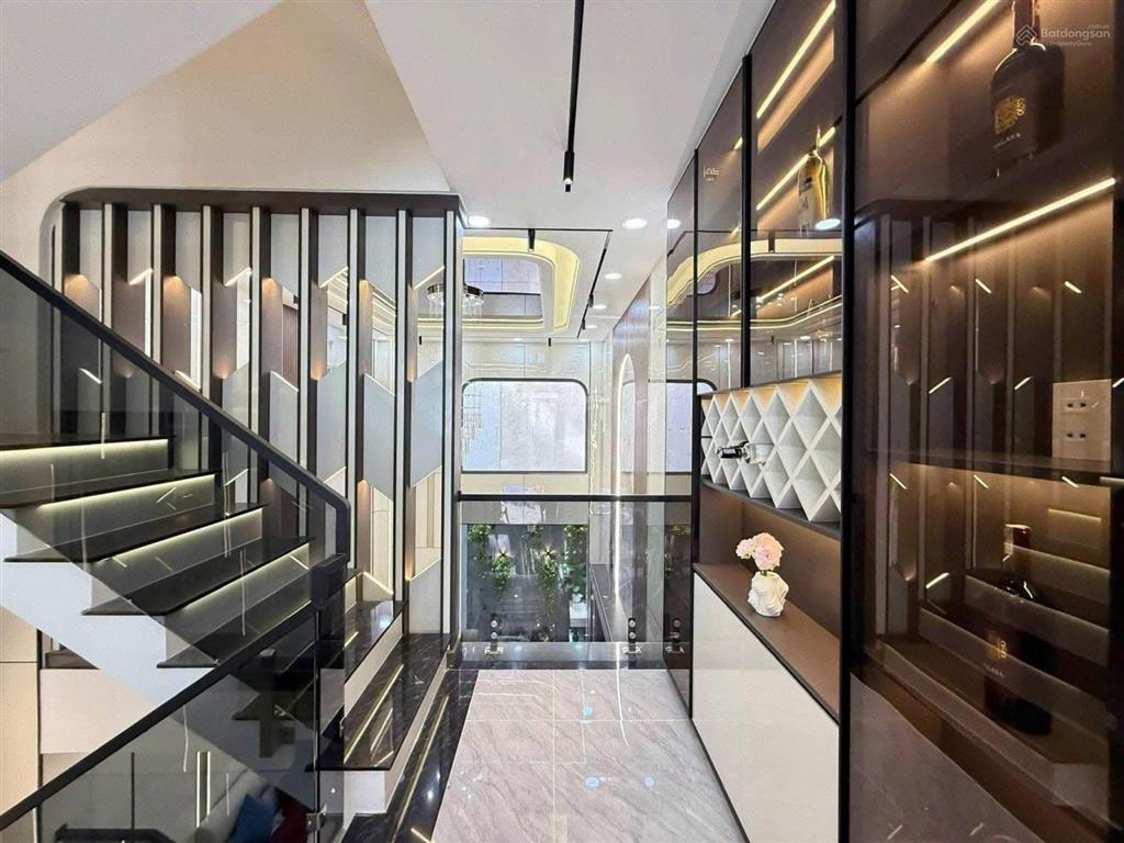 Bán căn nhà phố full nội thất nội thất cao cấp ngang 4m x14,5m công nhận đủ, p trung mỹ tây quận 12