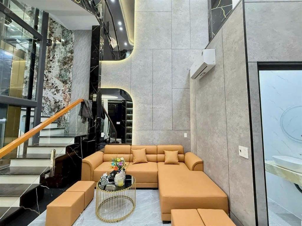 Bán căn nhà phố 6 tầng full nội thất thang máy phường đông hưng thuận tp. hồ chí minh