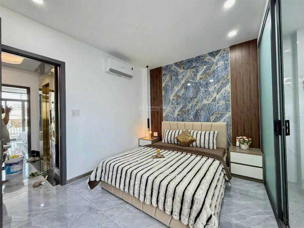 Bán căn nhà phố 6 tầng full nội thất thang máy phường đông hưng thuận tp. hồ chí minh
