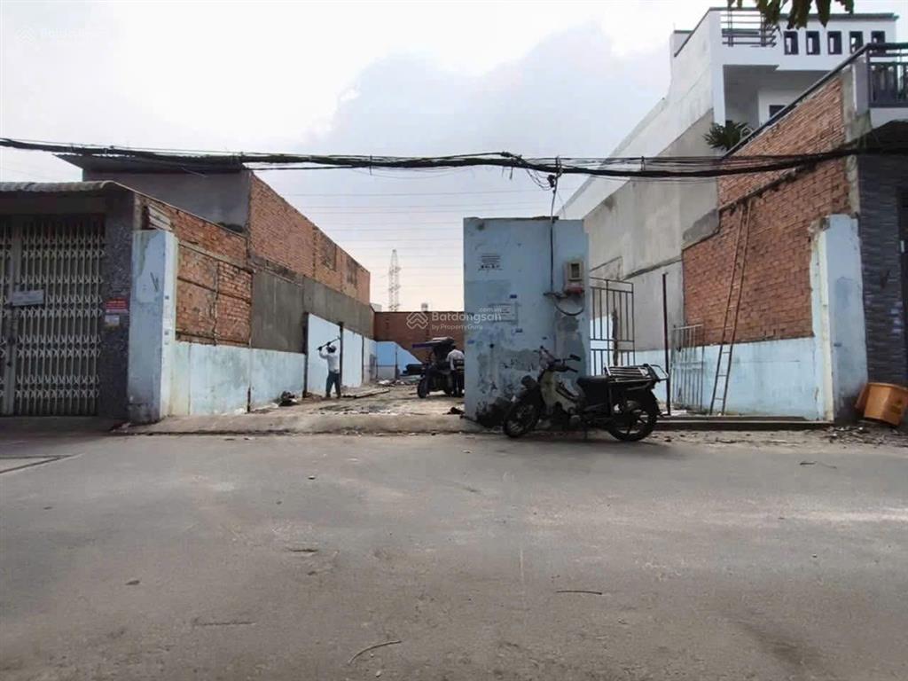Lô đất đẹp hẻm thông có thể buôn bán, mới tách sổ p. tân thới hiệp, cần bán gấp