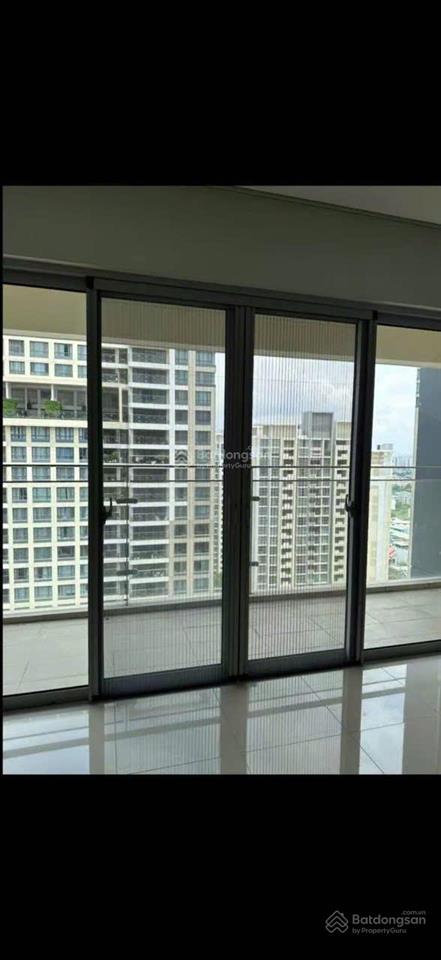 Cho thuê căn hoa hậu 4 phòng ngủ view hồ bơi  tại estella heights