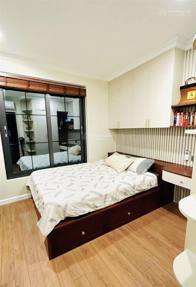 Bán nhà phố nguyễn chí thanh, 7 tầng thang máy, 2 mặt tiền ô tô, kinh doanh đỉnh . 58m*7t