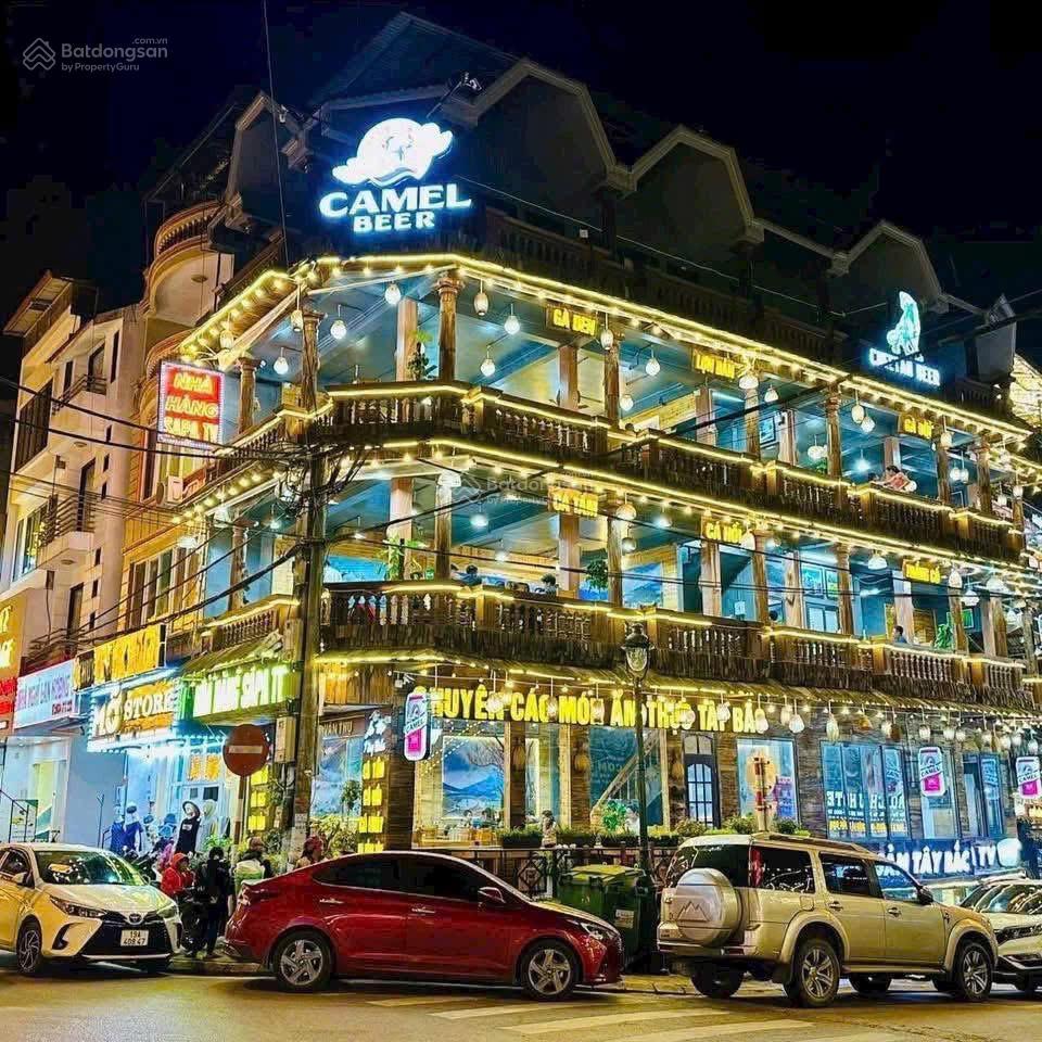 Siêu phẩm cực đẹp mặt phố huỳnh thúc kháng dt250m2 2,5tầng mt15m 0984 090 *** em tùng có zalo