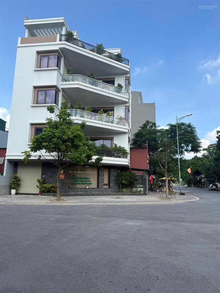Bán đất lô góc 2 mặt tiền, vỉa hè rộng, khu tái định cư thượng thanh 90m2, giá 22 tỷ