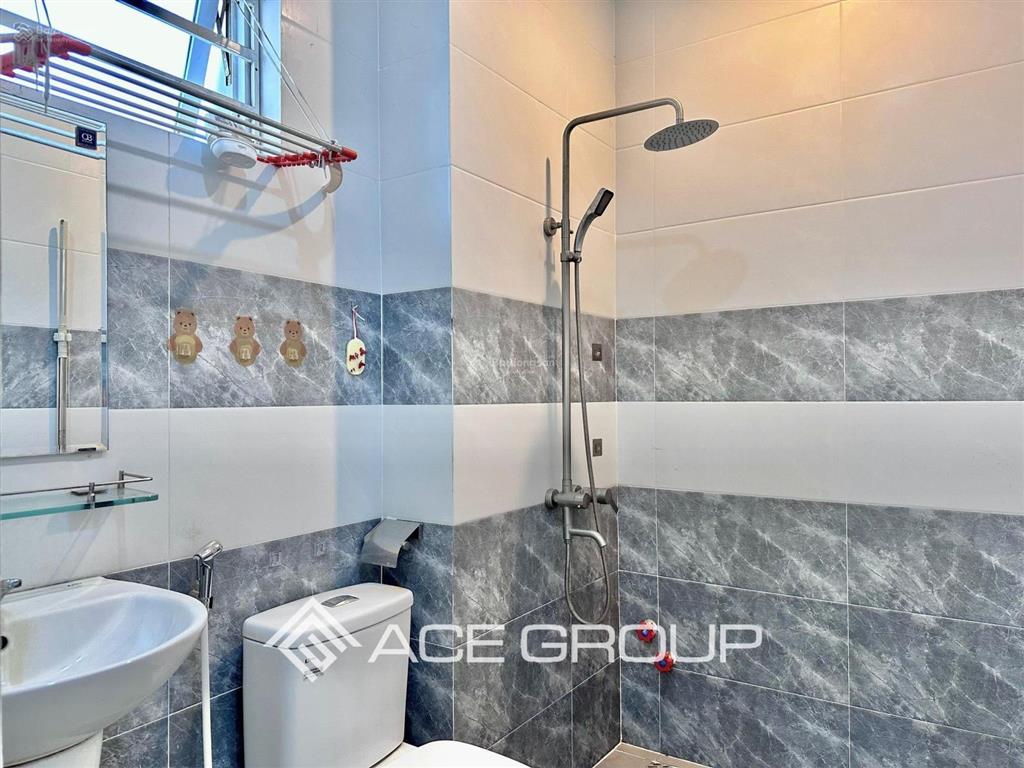 Căn hộ thang máymáy giặt riêng rộng 40m2 gần cầu thị nghèhàng xanhlanmark81p19 bình thạnh