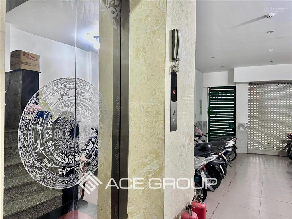 Căn hộ thang máymáy giặt riêng rộng 40m2 gần cầu thị nghèhàng xanhlanmark81p19 bình thạnh