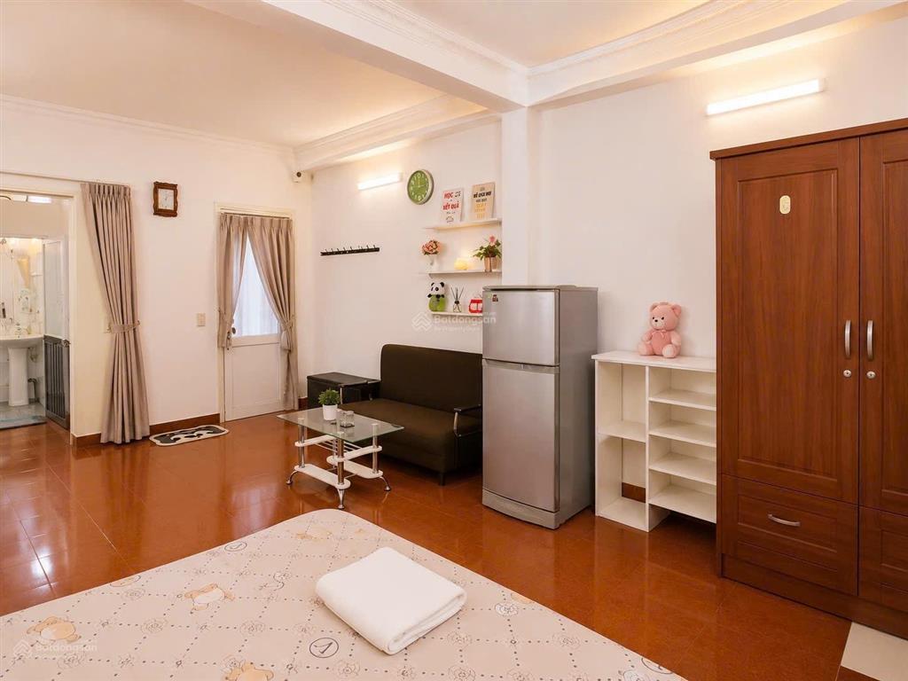 Căn hộ 35m2 bao mọi phí điện nướcdọn vệ sinh phòng 3 lần/tuần ngay phố lê thánh tônmetro bason