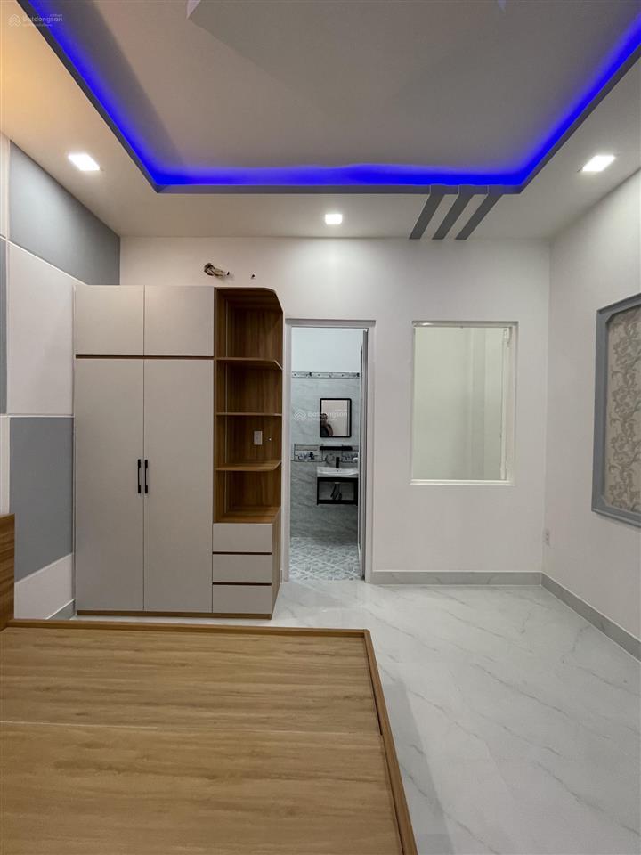Nhà chính chủ, hương lộ 2,gần ngã tư 4 xã, diện tích 56m , 4 tầng ,hẻm 6m.