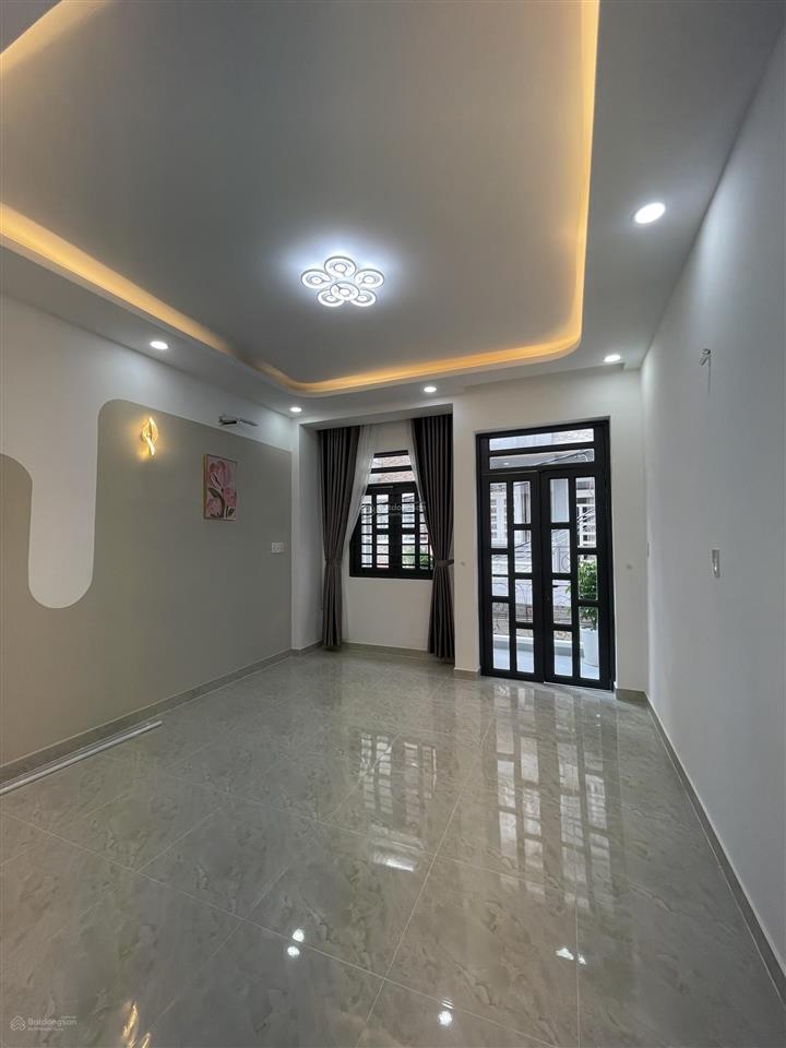 Hương lộ 2 gần ngã tư 4 xã, nhà 4 tầng ,hẻm 6m , tặng nội thất ,4pn ,4wc ,sân thượng ,nhỉnh 6 tỷ