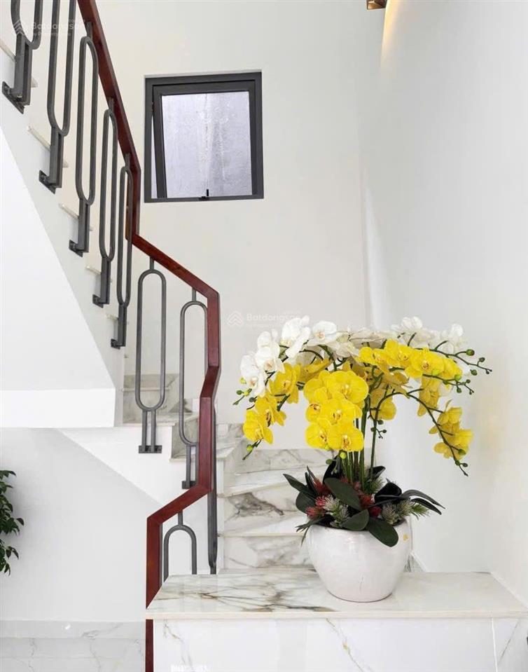 Nhà 2 tầng mới 100% bình thành, 4,2 tỷ, 60m2, 3pn, 3wc, hàng hiếm! không lộ giới, không qh,