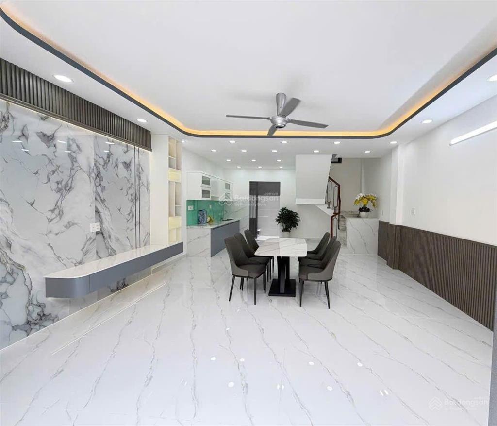 Nhà 2 tầng mới 100% bình thành, 4,2 tỷ, 60m2, 3pn, 3wc, hàng hiếm! không lộ giới, không qh,