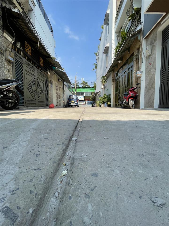 Nhà 2 tầng mới 100% bình thành, 4,2 tỷ, 60m2, 3pn, 3wc, hàng hiếm! không lộ giới, không qh,