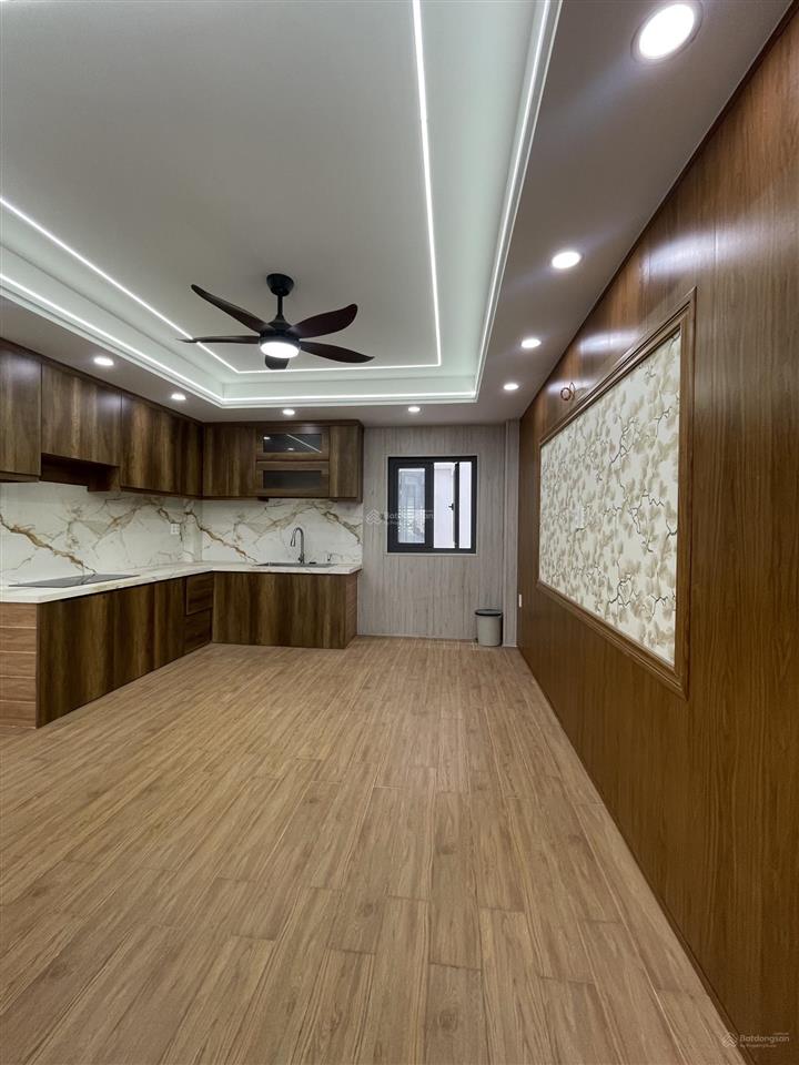 Bán nhà 4 tầng, hẻm 390, quốc lộ 1a, 6,3 tỷ, 56m², hàng hiếm view đẹp, 4pn, 5wc, hẻm 7m.