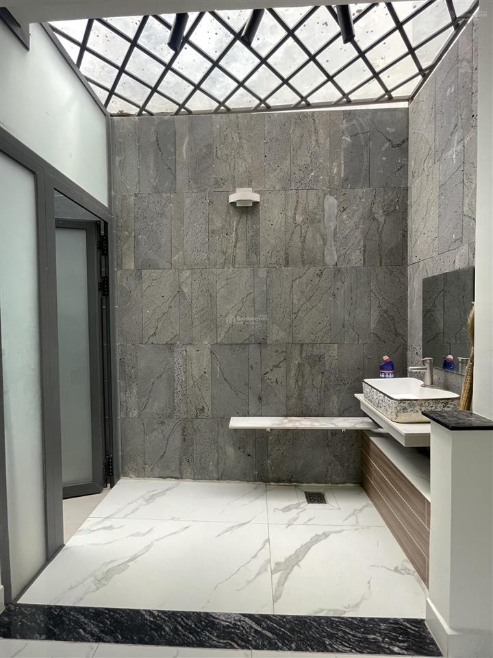 Bán nhà 4 tầng, hẻm 390, quốc lộ 1a, 6,3 tỷ, 56m², hàng hiếm view đẹp, 4pn, 5wc, hẻm 7m.