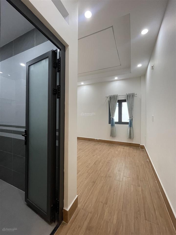 Bán nhà 4 tầng, hẻm 390, quốc lộ 1a, 6,3 tỷ, 56m², hàng hiếm view đẹp, 4pn, 5wc, hẻm 7m.