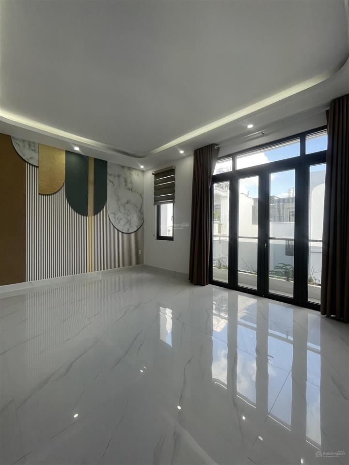 Bán nhà 5 tầng, ngay công viên hồ trái tim chợ bình thành, 6,8 tỷ, 66m2, 4pn, 5wc còn thương lượng