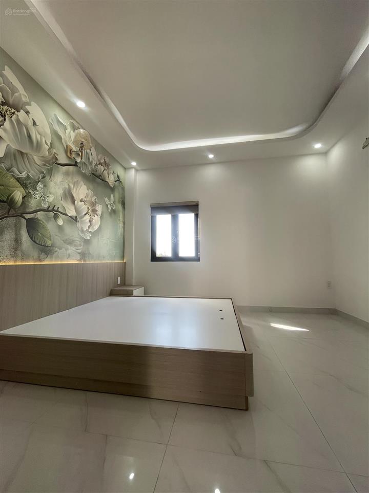 Bán nhà 5 tầng, ngay công viên hồ trái tim chợ bình thành, 6,8 tỷ, 66m2, 4pn, 5wc còn thương lượng