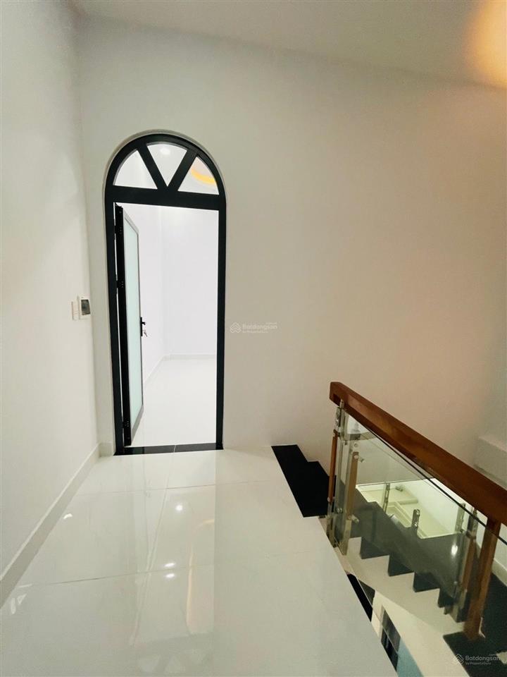Chính chủ bán 52m2, 4,95 tỷ, đường số 4, bình hưng hòa a, quận bình tân, 3 phòng ngủ  còn tl