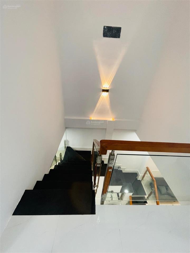 Chính chủ bán 52m2, 4,95 tỷ, đường số 4, bình hưng hòa a, quận bình tân, 3 phòng ngủ  còn tl