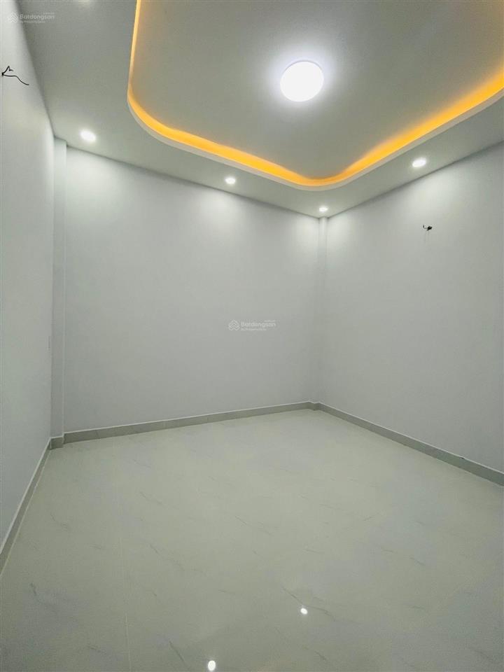 Chính chủ bán 52m2, 4,95 tỷ, đường số 4, bình hưng hòa a, quận bình tân, 3 phòng ngủ  còn tl