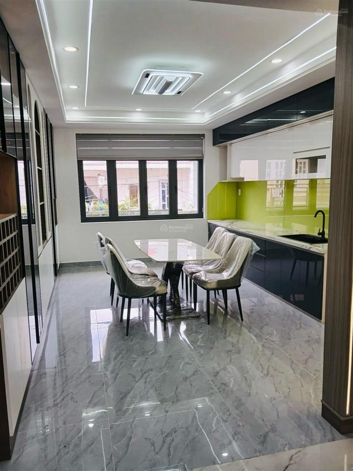 Hàng hiếm 5 tầng, hẻm 6m, bình hưng hòa b, bình tân, 5,98 tỷ, 64m2 gần công viên hồ trái tim,