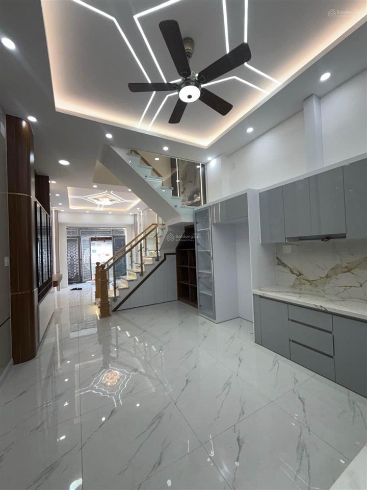 Chị thuận bán nhà 4 tầng, liên khu 56, q.bình tân, 5,55 tỷ, 60m2, đẹp, nhiều tiện ích