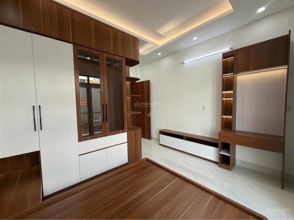 Chị thuận bán nhà 4 tầng, liên khu 56, q.bình tân, 5,55 tỷ, 60m2, đẹp, nhiều tiện ích